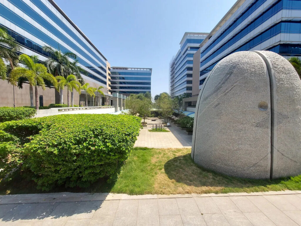 rmz campus1